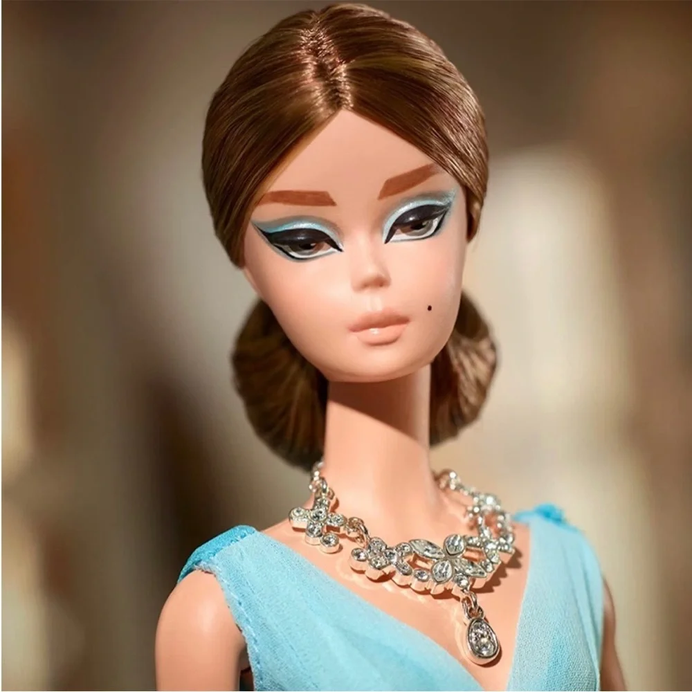 2016 BFMC Silkstone Barbie Blue Chiffon Ball Gown Fashion Model Gold Label NIB - Picture 4 of 8